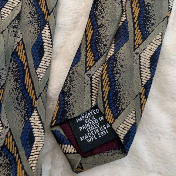 Italian Silk Geometric Patterned Tie - Green and Blue - Picture 4 of 11